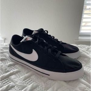 BNIB Mens Nike Court Legacy Canvas Shoe Size 10